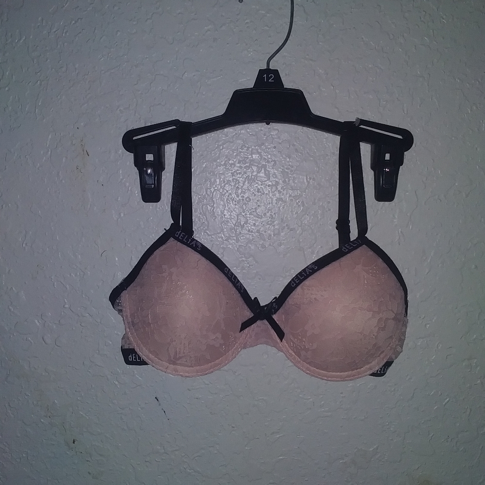 Delia's bre
